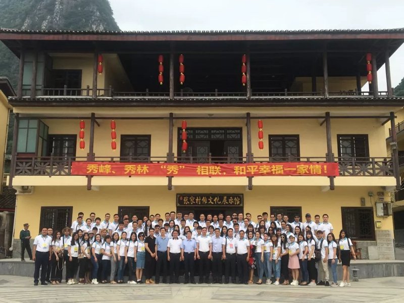 现代舞走进生活:一场美学与情感交织的盛宴